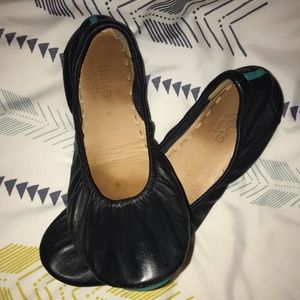 Tieks size 9, almost perfect condition!